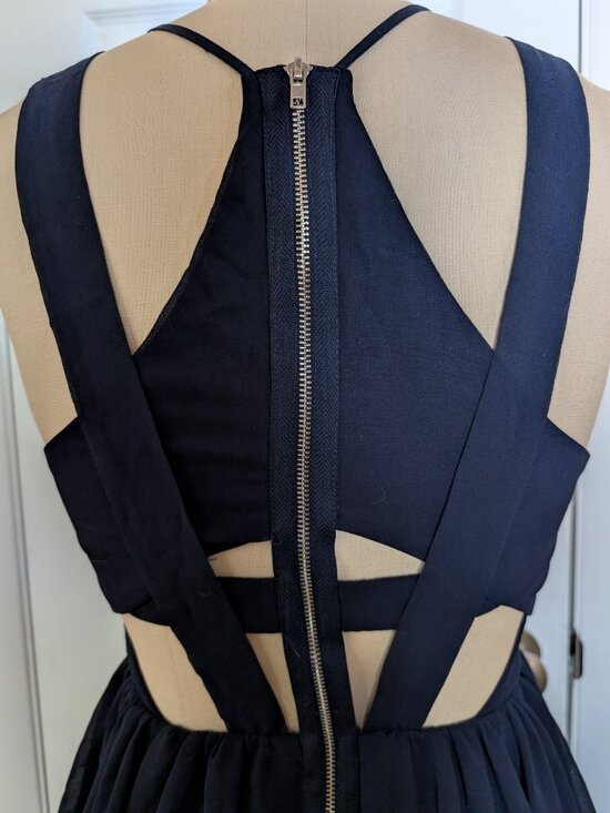 Way-In Mini Dress - Picture 4 of 6